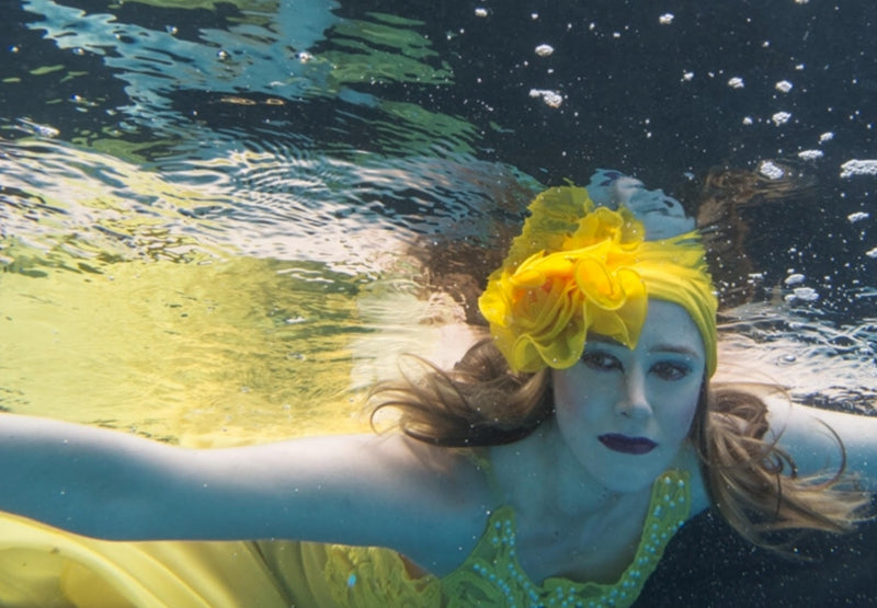Modest Fashion Mall dives underwater
